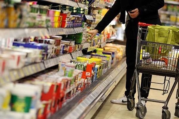 درج برچسب قیمت و مشخصات کالا حق مصرفکننده است