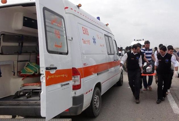 مینیبوس حامل دانشآموزان در نکا واژگون شد