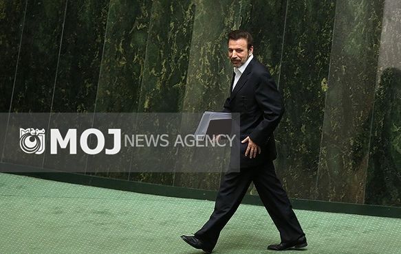 دستور وزیر ارتباطات برای پیگیری منشأ ارسال پیامک تهدیدآمیز به ۷۰۰ خبرنگار
