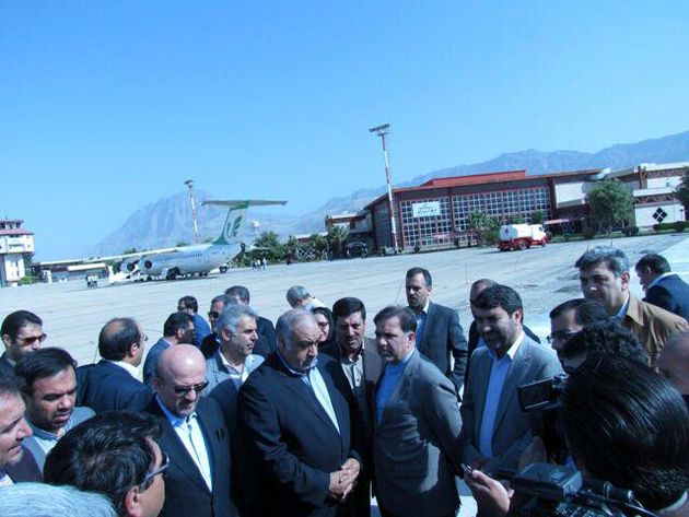 وزیر راه و شهرسازی از طرح توسعه فرودگاه خرمآباد بازدید کرد
