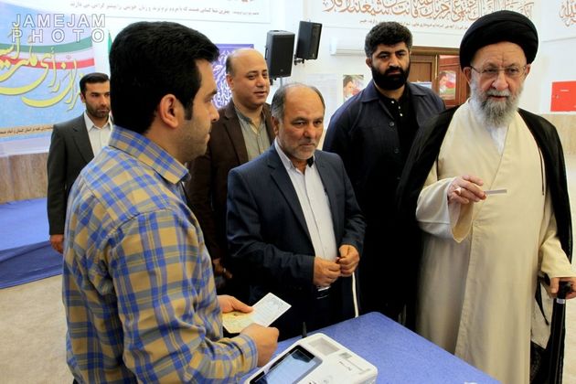 فضای ورزش پهلوانی برای جوانان فراهم شود