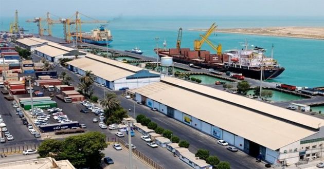 هیچ ارتباطی بین مسئله قاچاق با مناطق آزاد وجود ندارد