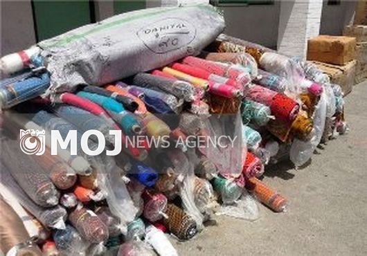 کشف ۲هزار و ۳۱۷ توب انواع لباس خارجی