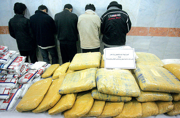 انهدام باند توزیع مواد مخدر /کشف ۱۹۵ کیلوگرم تریاک