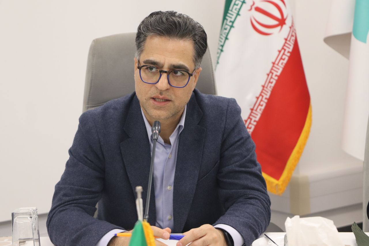 نشست معاون اقتصادی سازمان منطقه آزاد کیش با کارآفرینان