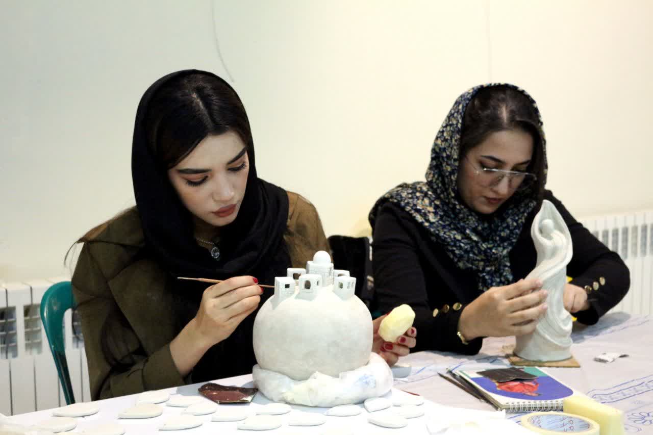 ورکشاپ هنرهای تجسمی