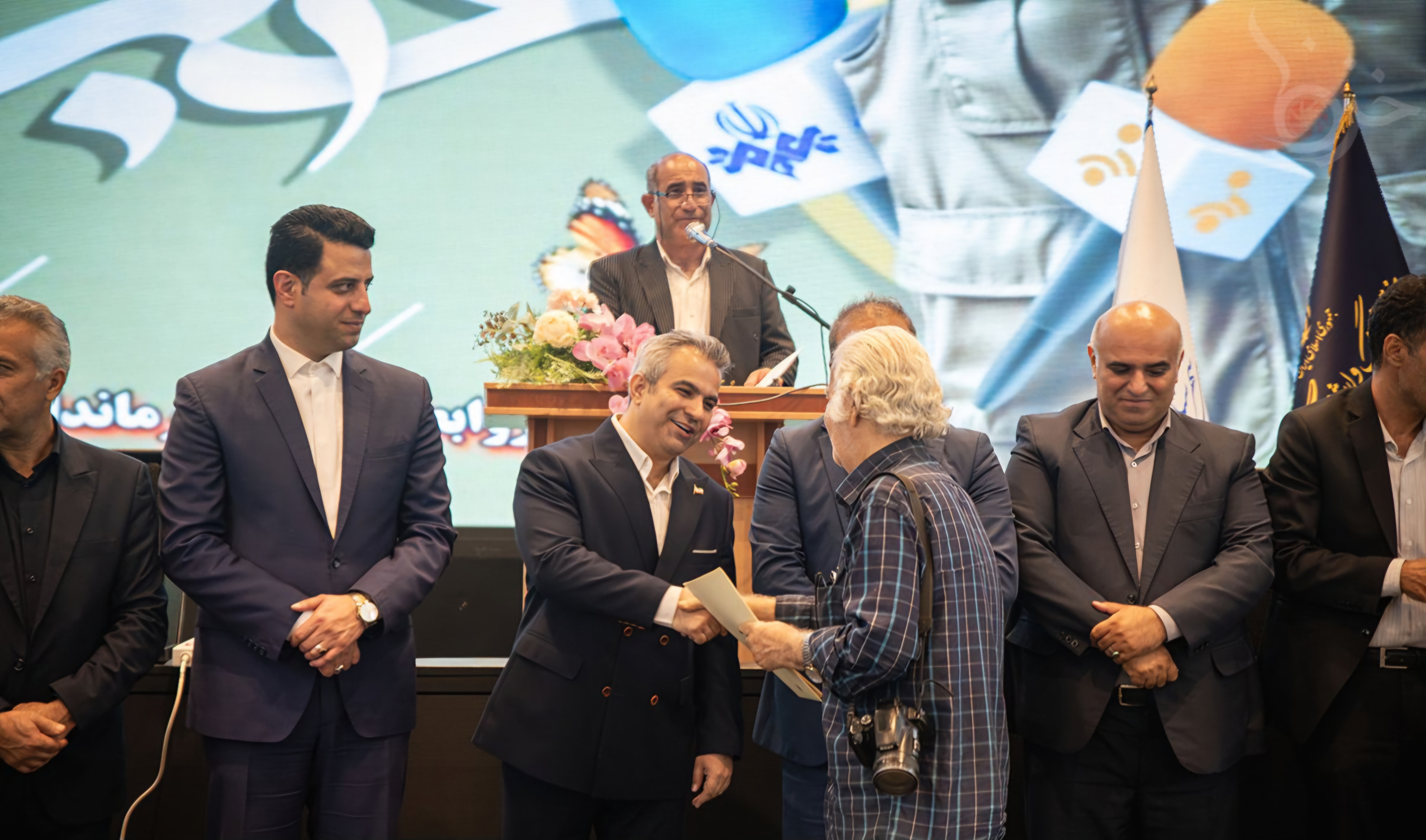 تجلیل خبرنگاران قائمشهر