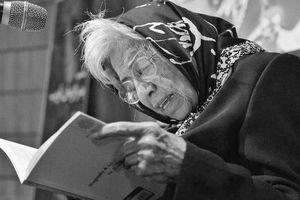 بدرالزمان قریب به دلیل ابتلا به کرونا درگذشت