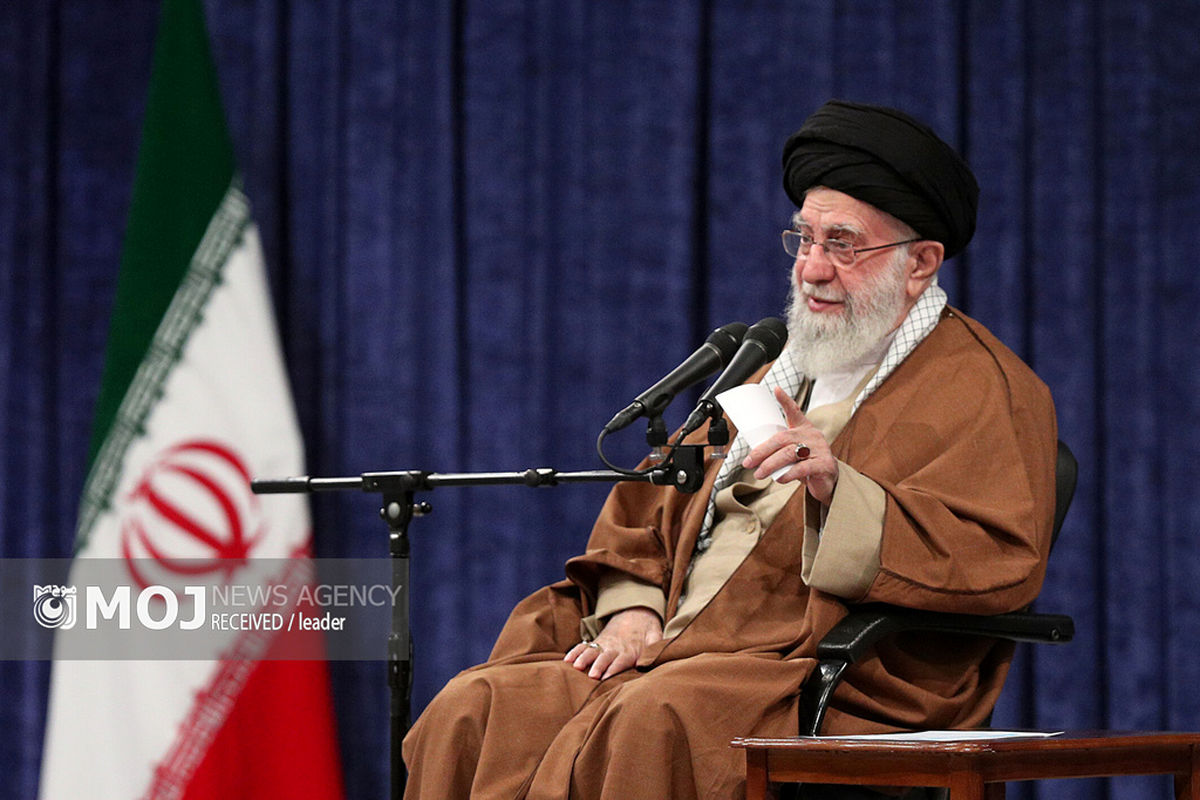 دیدار جمعی از فرماندهان نیروی هوایی و پدافند هوایی ارتش با رهبر انقلاب