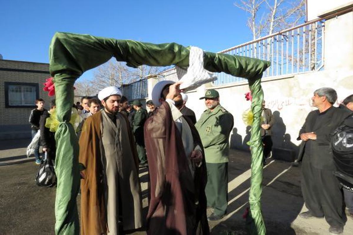 دانش آموز از بیستون به مناطق عملیاتی غرب کشور اعزام می شوند