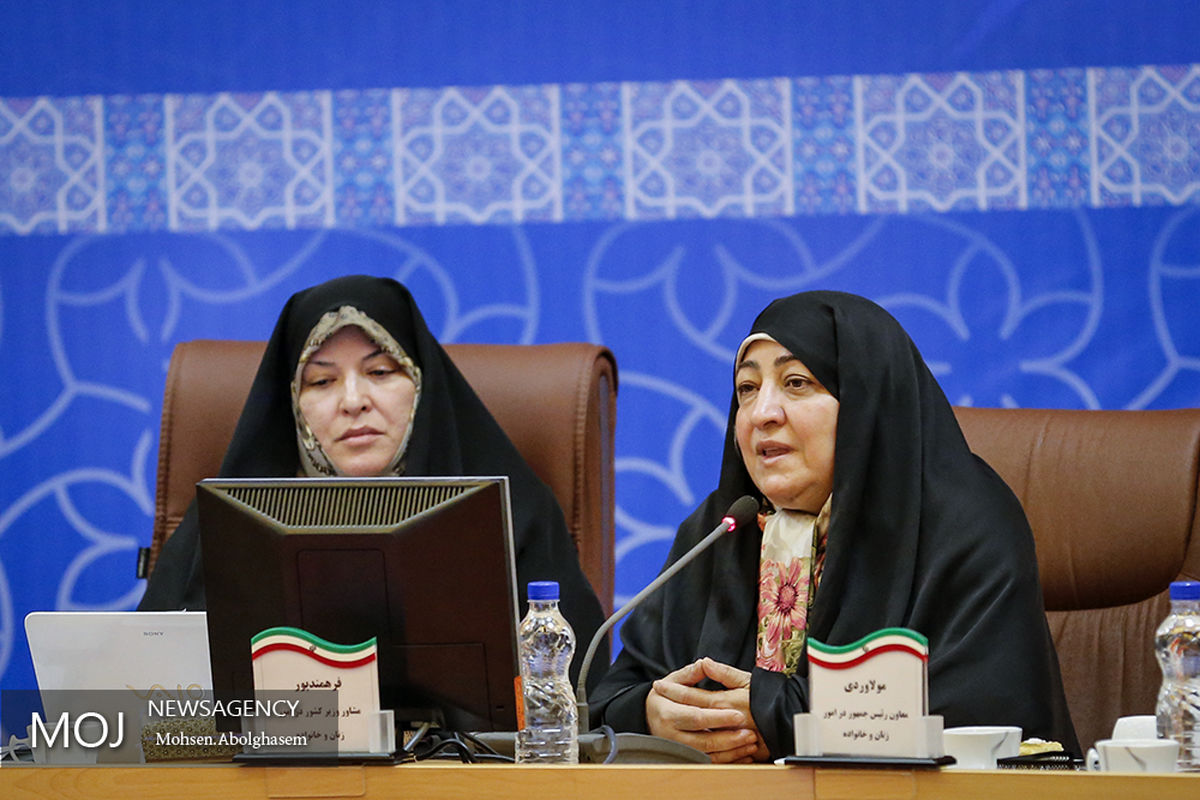 نشست هم اندیشی زنان فعال در عرصه های اقتصادی 