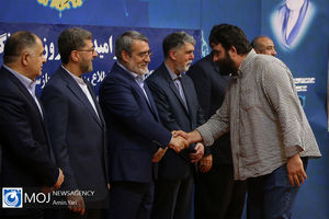 تجلیل از خبرنگاران پیشرو در اطلاع رسانی مناطق سیل زده