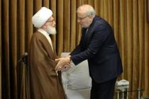 مسئولین باید قلب خویش را کانون رحمت و محبّت و لطف به مردم قرار دهند