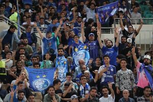 سپاهان با شکست آلومینیوم صدر جدول را از استقلال گرفت