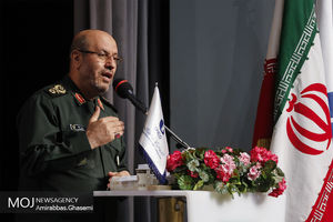 بازی با دم شیر پیامد میمونی برایت ندارد‌