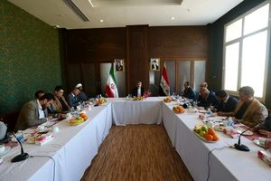 بین اعتراض مسالمت‌آمیز و آشوب مسلحانه مرز روشنی وجود دارد