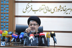 دبیر شورای‌عالی انقلاب فرهنگی لورفتن سوالات امتحانی را تکذیب کرد