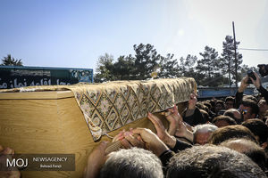 تشییع پیکر عارف لرستانی در کرمانشاه