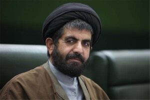 دشمن قصد دارد نظام اسلامی را وادار به تسلیم کند