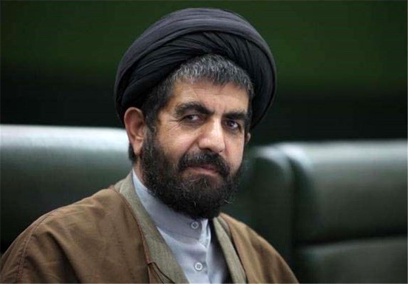 برای حفظ صندلی های قدرت به جوانان اجازه پیشرفت ندادیم