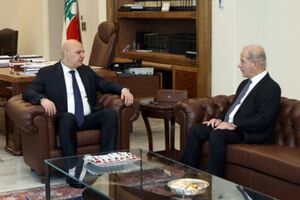 همچنان به لبنان کمک می‌کنیم تا از بحران خود بیرون بیاید