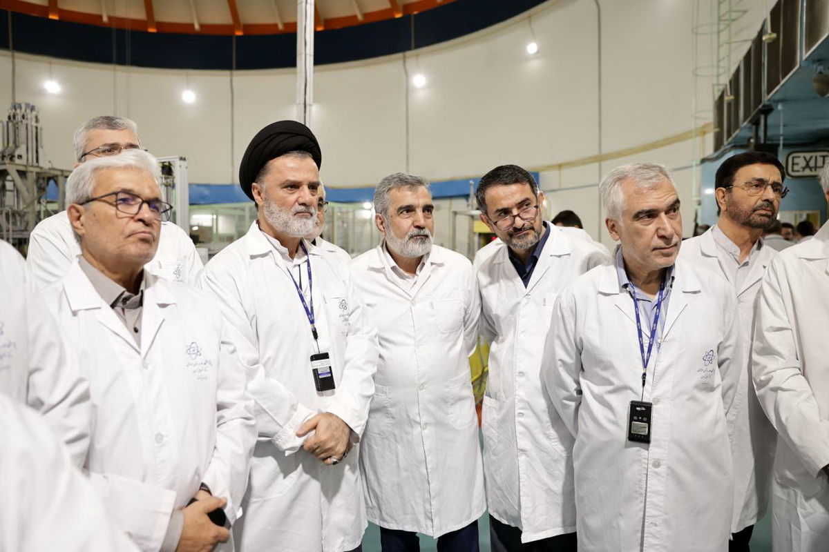 اعضای کمیسیون امنیت ملی مجلس از راکتور تحقیقاتی تهران بازدید کردند