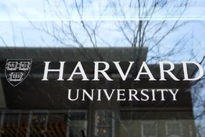 دولت چین به ممنوعیت ورود دانشجویان بین‌المللی به دانشگاه هاروارد واکنش نشان داد