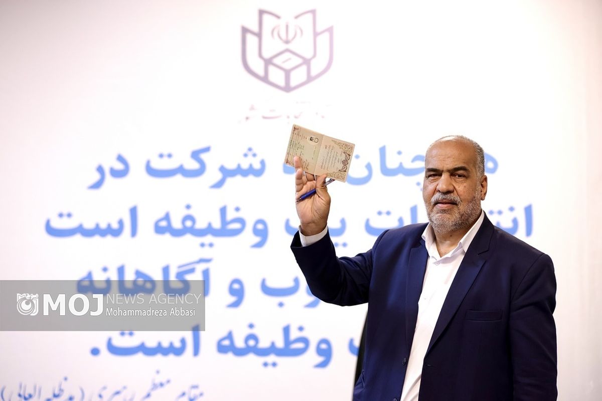 حضور صباغیان در ستاد انتخابات کشور