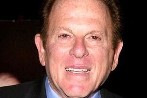 تهیه کننده فیلم جوخه درگذشت