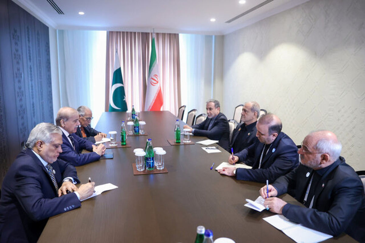  مسعود پزشکیان و شهباز شریف