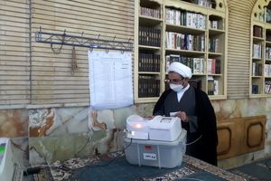 حضور حداکثری در پای صندوق های رای می تواند حل کننده بسیاری از مشکلات مردم باشد