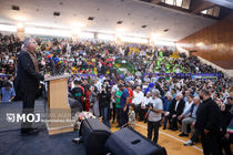 جامعه حق بازخواست مسئولان را دارد