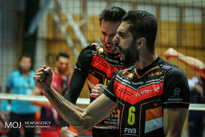 دیدار تیم های والیبال بانک سرمایه و خاتم اردکان