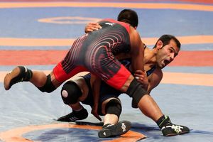 اصفهان قهرمان رقابت‌های کشتی آزاد بزرگسالان کشور شد