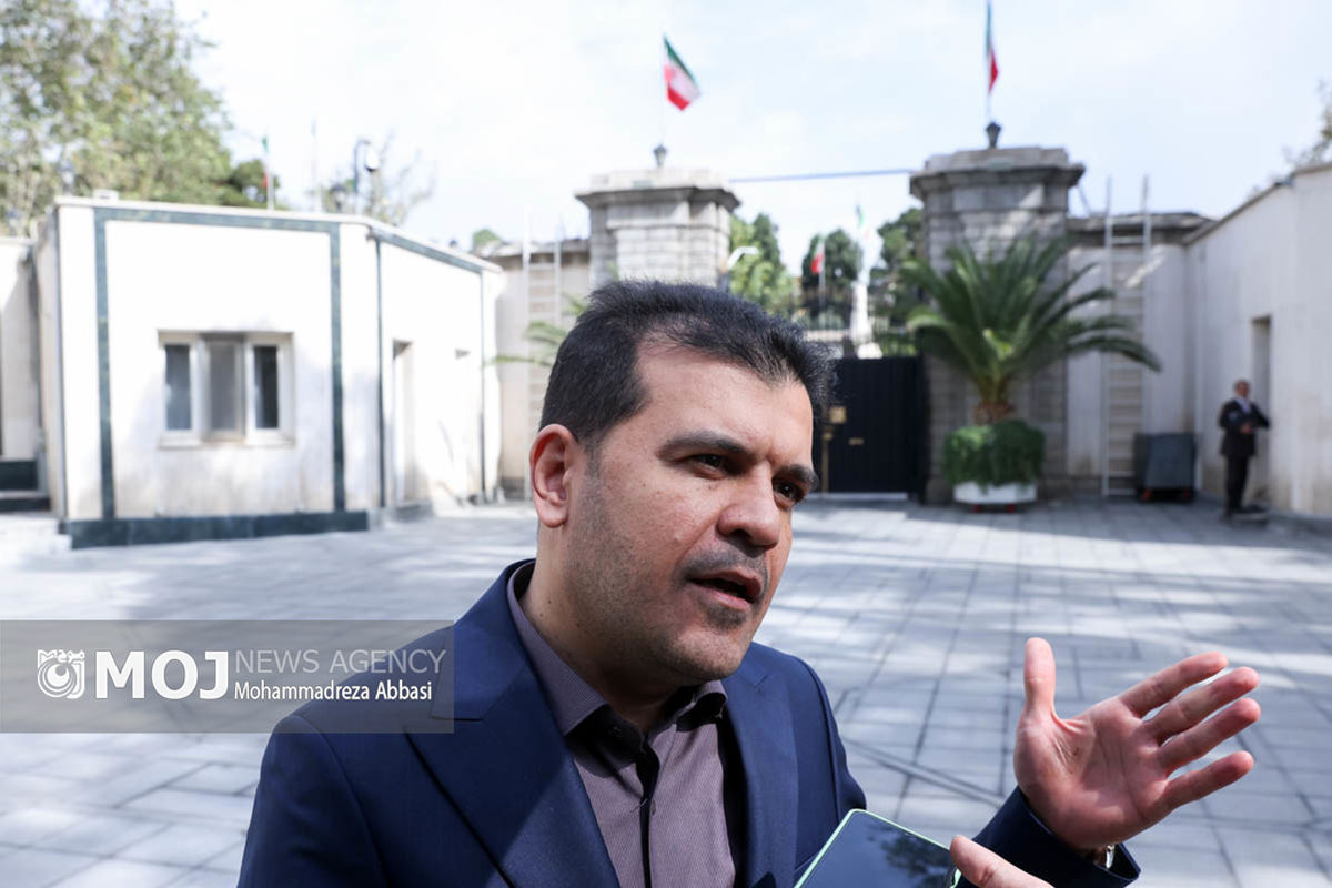 حاشیه جلسه هیات دولت - ۲ آبان