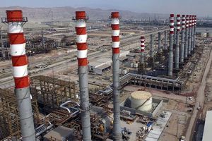 سهم ۴۵ درصدی ستاره خلیج فارس در تأمین بنزین/تعیین تکلیف وام ارزی نزدیک است