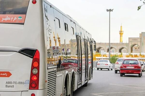 خدمت‌رسانی رایگان اتوبوسرانی برای بازگشت زائران اربعین از مرز مهران به تهران آغاز شد