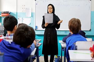 آموزگار نمونه و برتر در جشنواره معلمان نمونه استان معرفی شدند