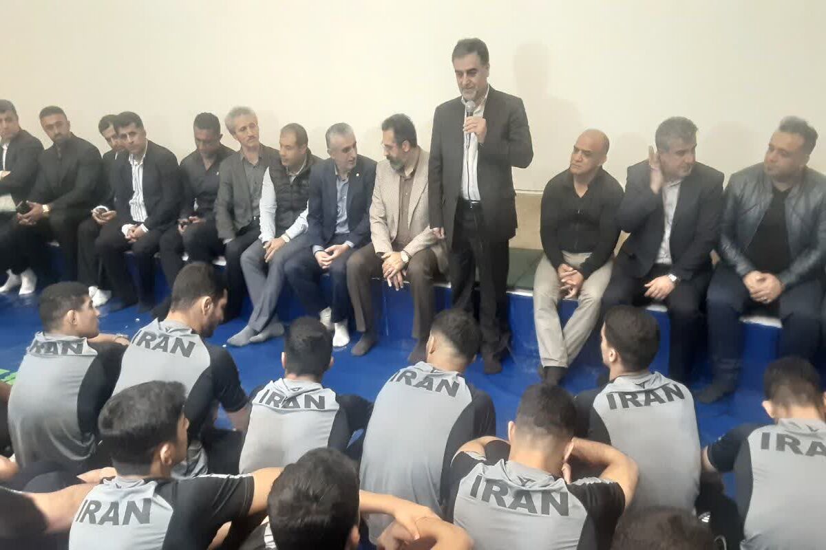 استاندار مازندران در جمع کشتی گیران مازنی