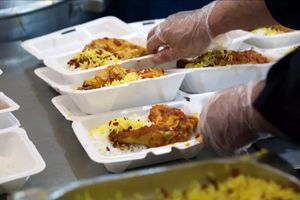 اطعام ۶۰ هزار نفری عزاداران حسینی در مسجد مقدس جمکران