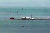 هواپیمای نیروی دریایی آمریکا به آب افتاد