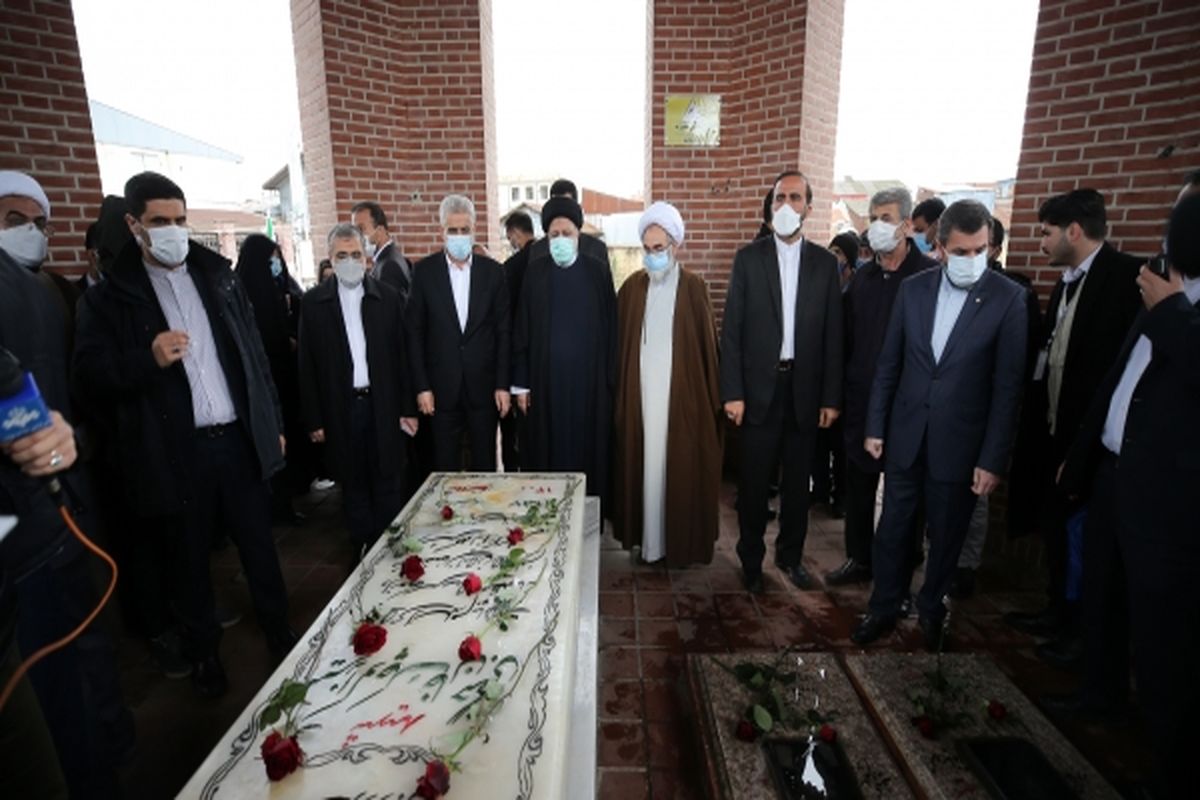 مزار میرزا کوچک جنگلی