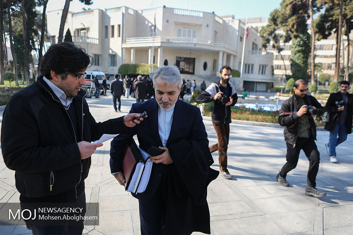 حاشیه جلسه هیات دولت - ۳ بهمن ۱۳۹۷//محمد باقر نوبخت معاون رییس جمهور و رییس سازمان برنامه و بودجه