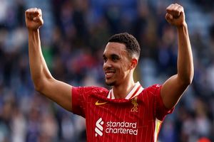 آرنولد ۶ ساله با رئال مادرید  قرارداد بست