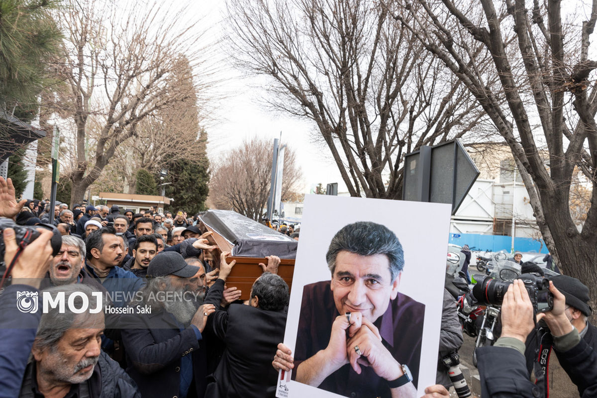 مراسم تشییع پیکر منوچهر والی زاده