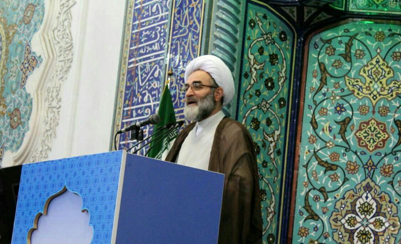 برخی از مسئولان هنوز سر در لاک فتنه گران دارند/نهم دی ماه روز میثاق امت با ولایت و رهبری