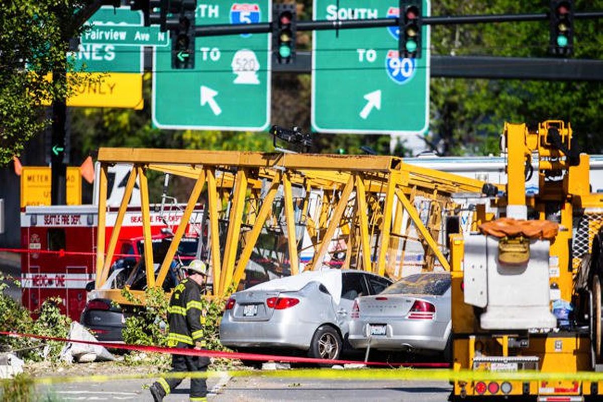 سقوط جرثقیل سیاتل آمریکا