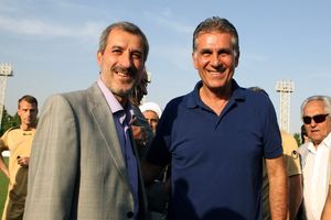 کی‌روش خودش کاپیتان همه امور است