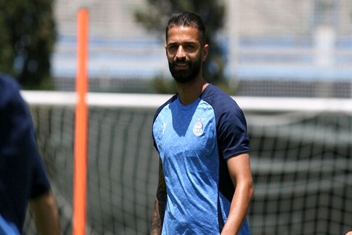 بازیکن استقلال