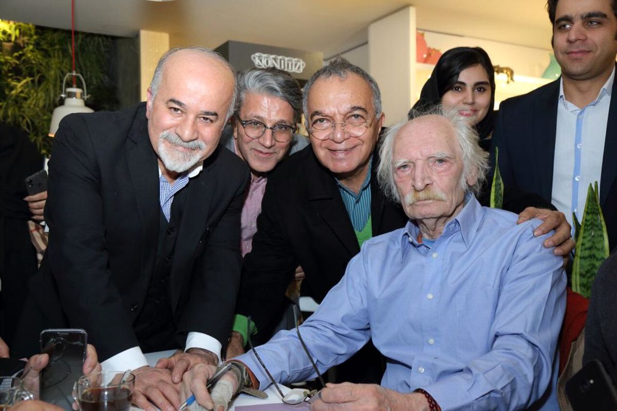 روزکتاب گردی گویا